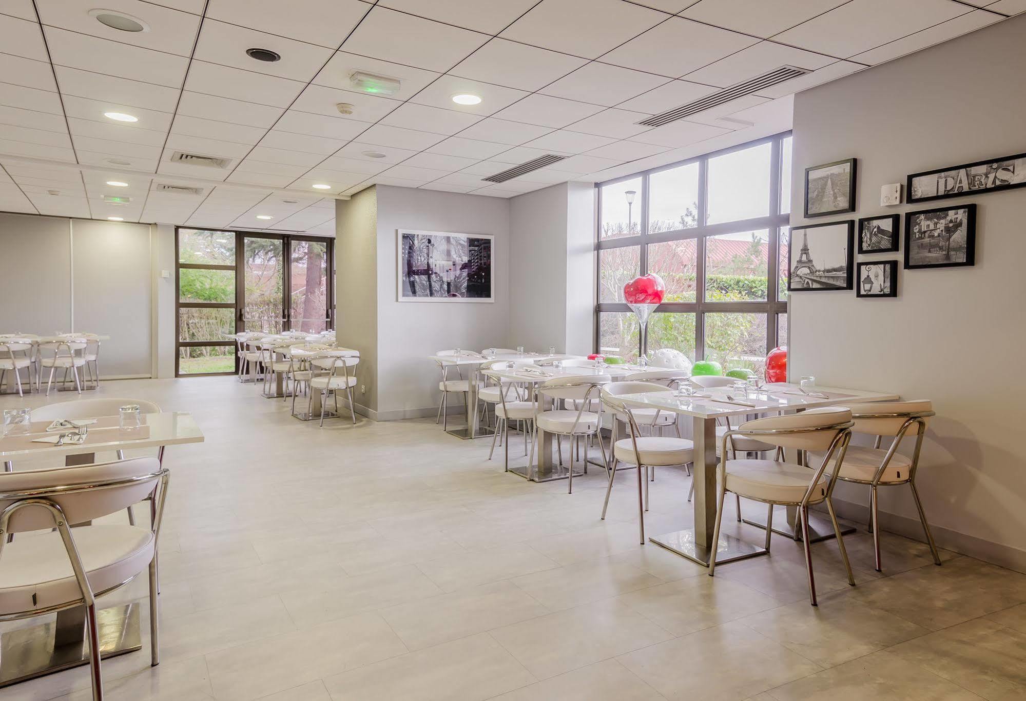 Mercure Cergy Pontoise Centre Экстерьер фото